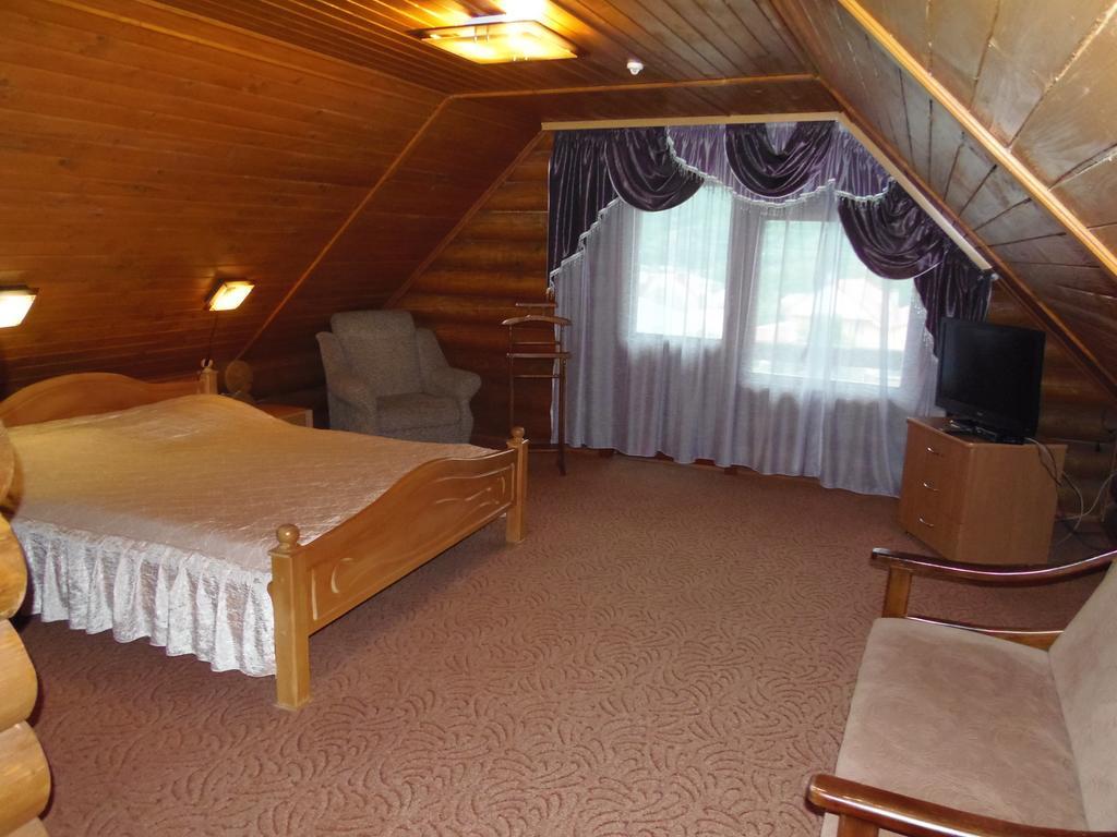 туристический комплекс карина 3* Поляна
