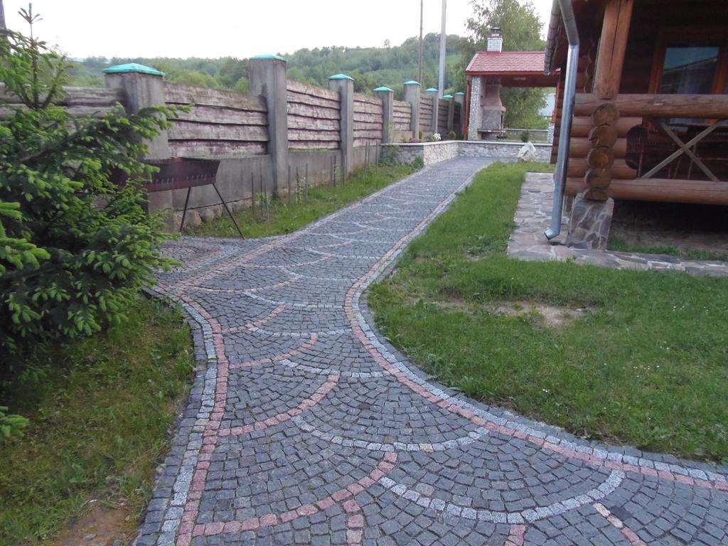 Отель туристический комплекс карина 3*